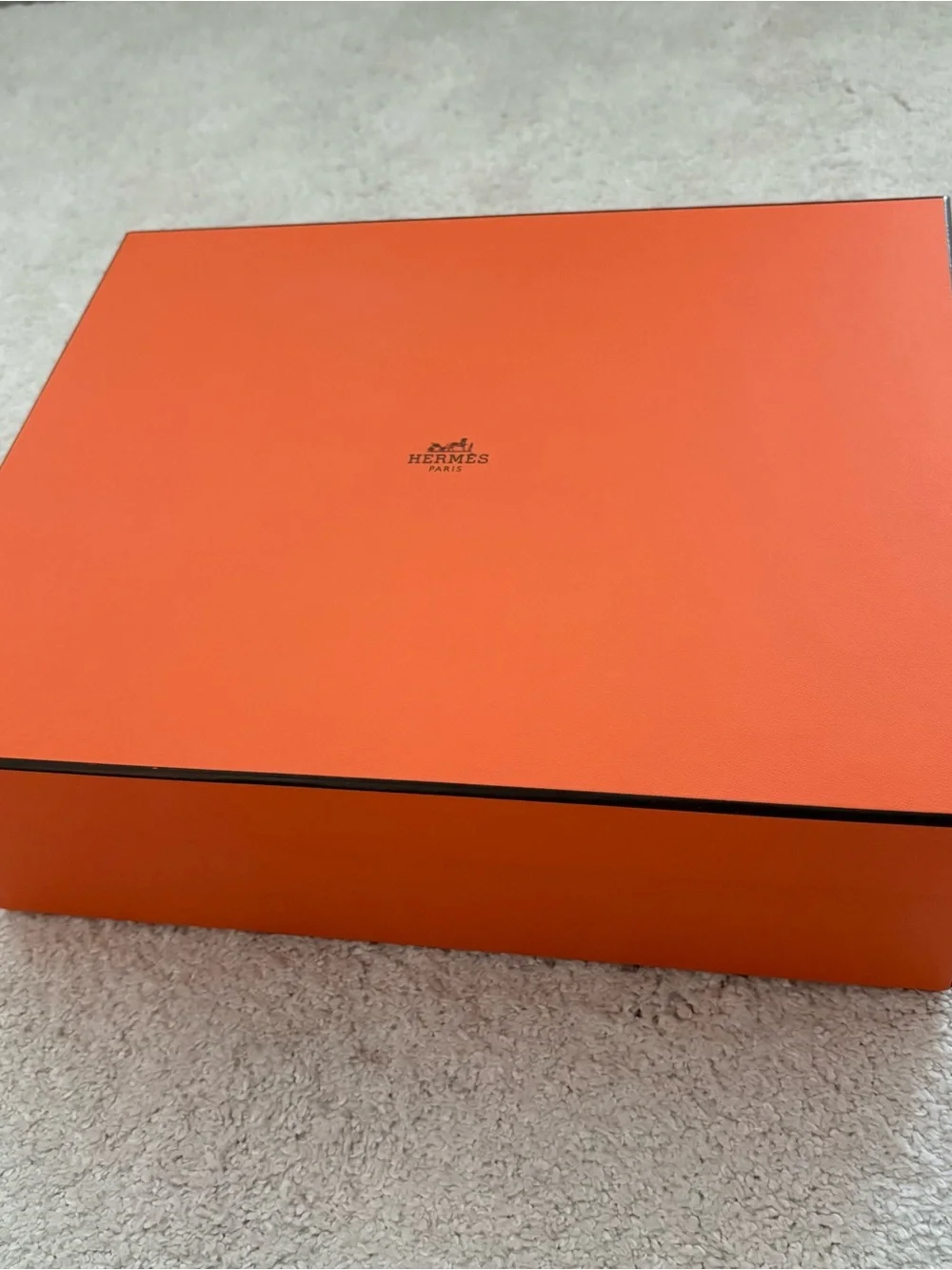 Hermès Iconic Orange Medium Gift Box